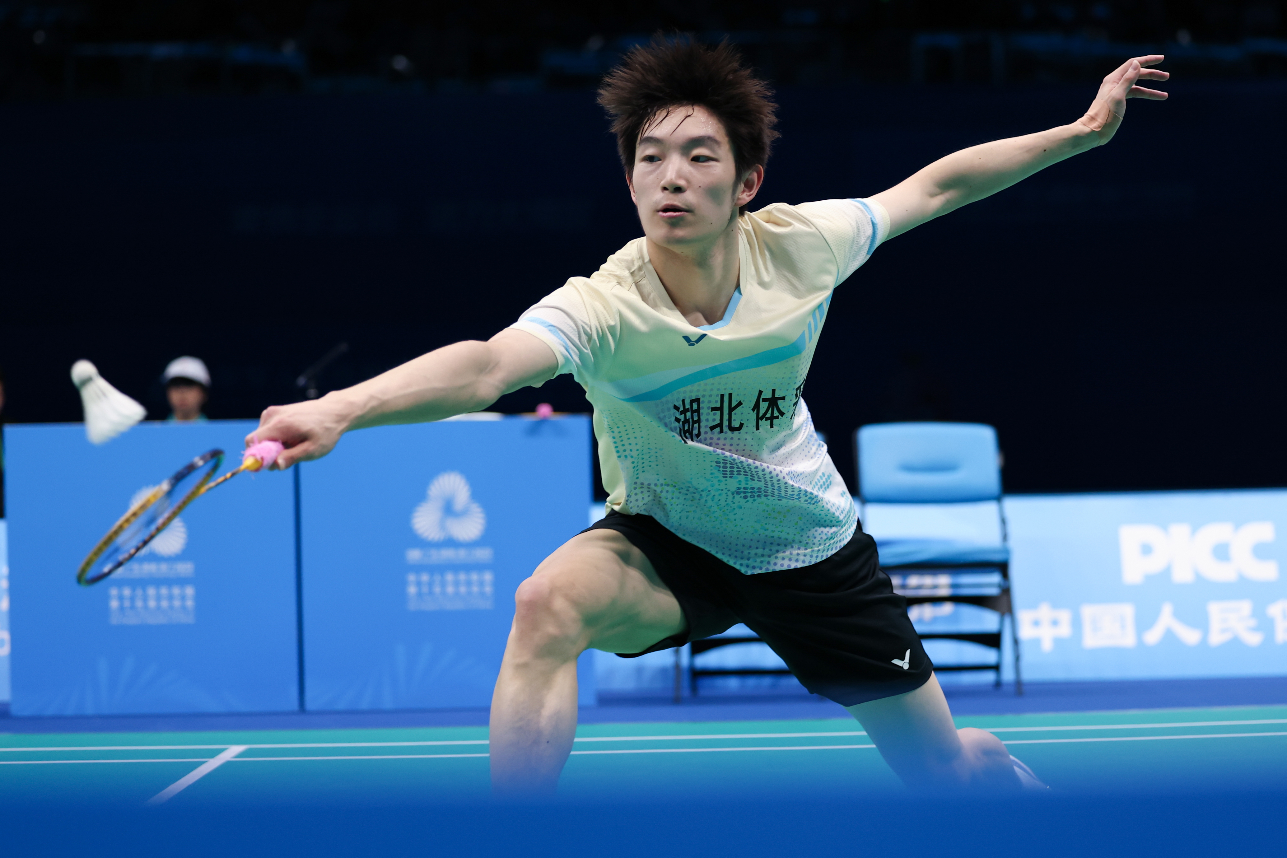 羽毛球单打羽毛球单打发球界限